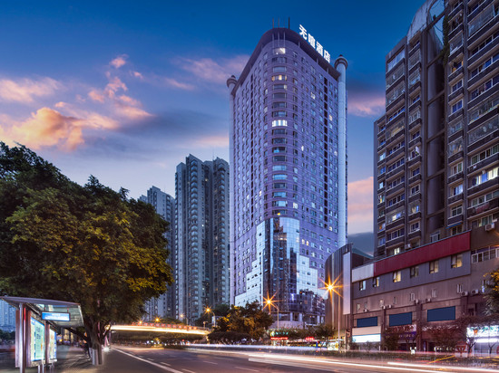 无喧·Yisu|观影·原木设计师酒店(重庆时代天街大坪地铁站店)