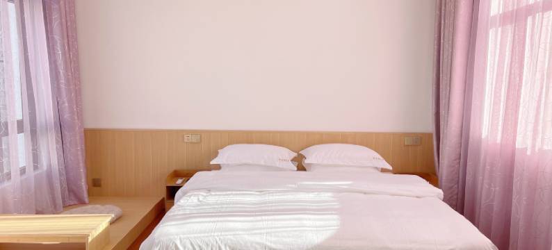 拾壹月民宿(大理洱海才村店)图片