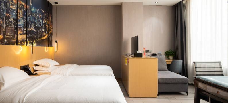 润豪酒店(深圳坂田北五和地铁站店)图片