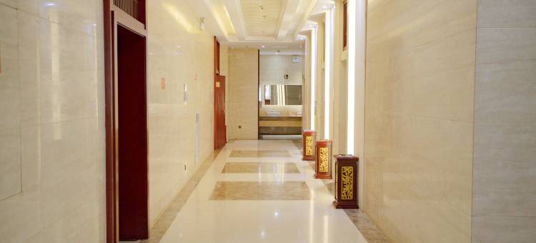 寻甸凤仪大酒店(倘甸客运站店)图片