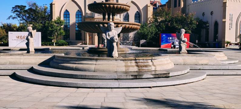 深蓝海景公寓(那香海摩天轮乐园店)图片