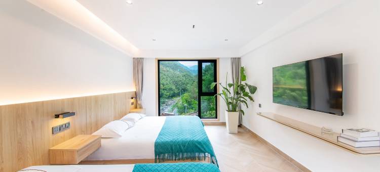 安吉青竹园·临溪·半空泳池·电梯房观景民宿图片