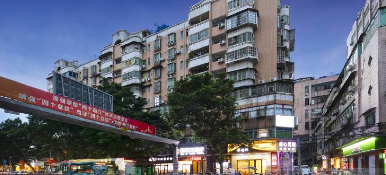 新纪元酒店(广州白云火车站聚龙地铁站店)图片