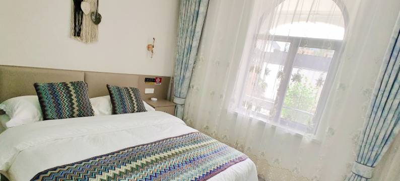 宁韵小筑民宿(伊宁机场六星街店)图片