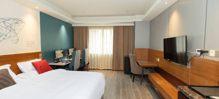 网鱼电竞酒店(青岛五四广场奥帆中心店)图片