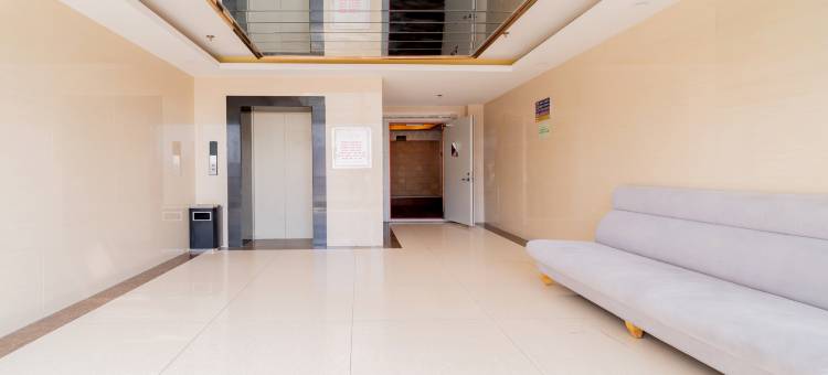 莱迪精选酒店(东盛大街地铁站店)图片