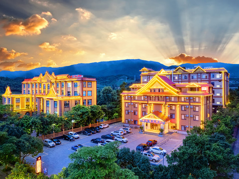 耿马金孔雀大酒店(耿马滨河家园店)