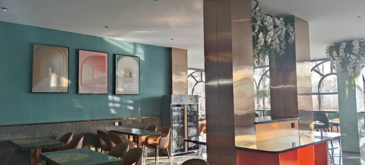 怡兰美宿酒店(塔城红楼博物馆文化广场店)图片