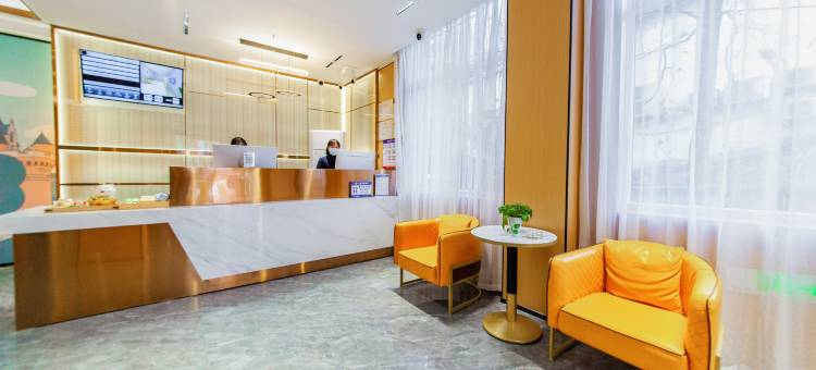 TRIPLE纯泊欢丽酒店(都江堰景区南桥店)图片