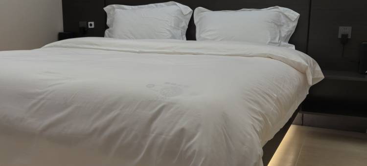 半十先生酒店图片