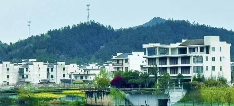 婺源橙心·伴山观景休闲度假Villa民宿(月亮湾店)图片