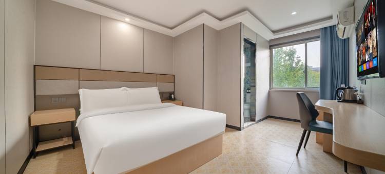 上海凰冠168快捷酒店(航津路地铁站店)图片