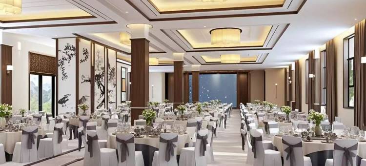 邢台鹊山水世界万信至格酒店图片