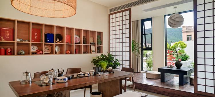 遥望·温泉民宿(庐山西海风景名胜区店)图片