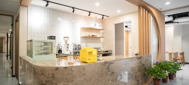 看看大海·咖啡民宿(大连森林动物园店)图片