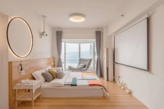 暖屋•小舍精品民宿(长沙五一广场IFS国金中心店)