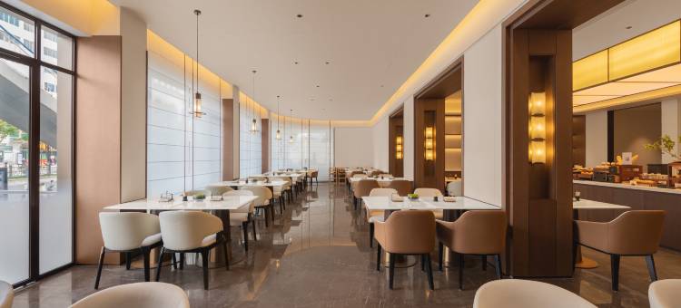 贵阳喷水池延安西路地铁站亚朵酒店图片