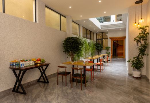 Shangri-La Wangchunge Homestay (Dukezong Ancient City) Hotel Overview