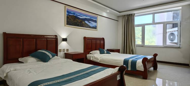 伊春九峰山养心谷旅游度假区滑雪场酒店图片