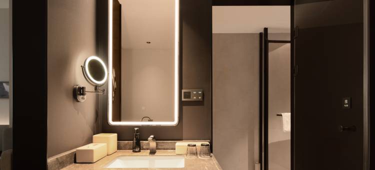 长沙IFS国金中心五一广场地铁站亚朵酒店图片