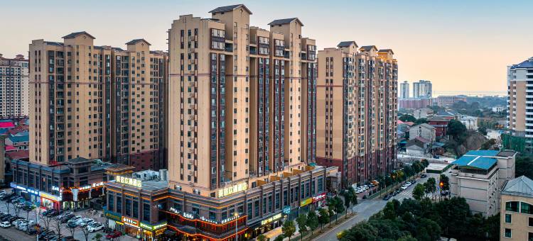 美宿欢漫酒店(岳阳楼区洞庭湖小镇店)图片