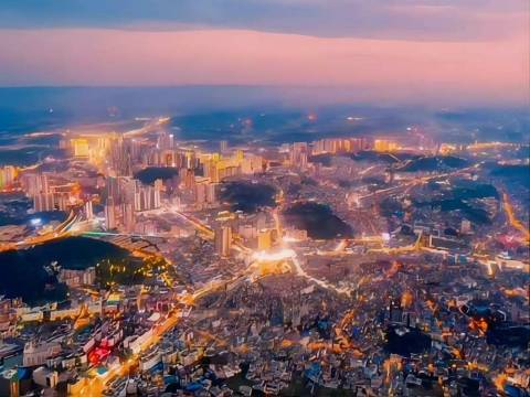 曼珀·轻奢全景酒店(黔西高铁站黔西一中店)图片