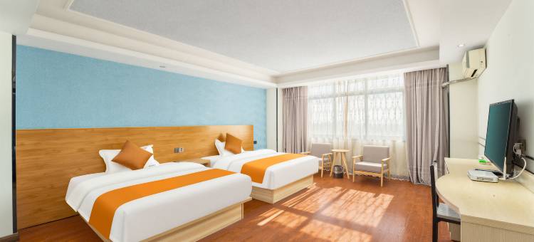 东兴艺柏酒店(汽车客运站店)图片