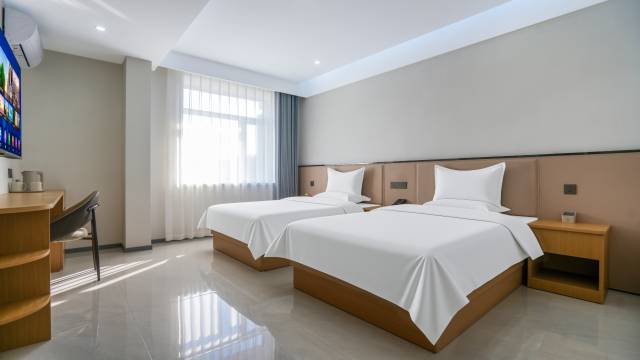 拾光酒店(德惠新东方购物中心店)