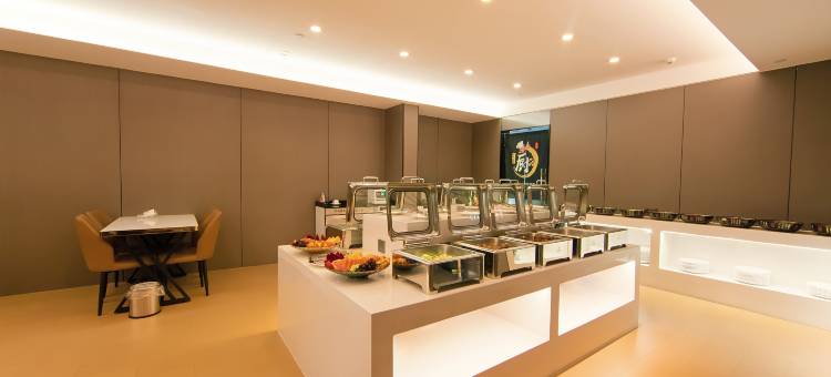 艺龙瑞云酒店(昆都仑区包百商业步行街店)图片