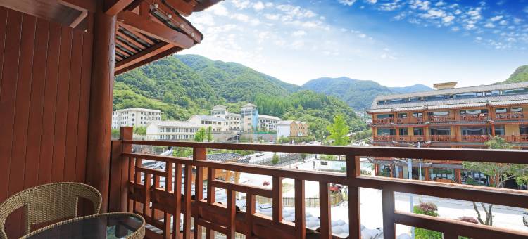 神农架高原红民宿(大九湖坪阡古镇店)图片