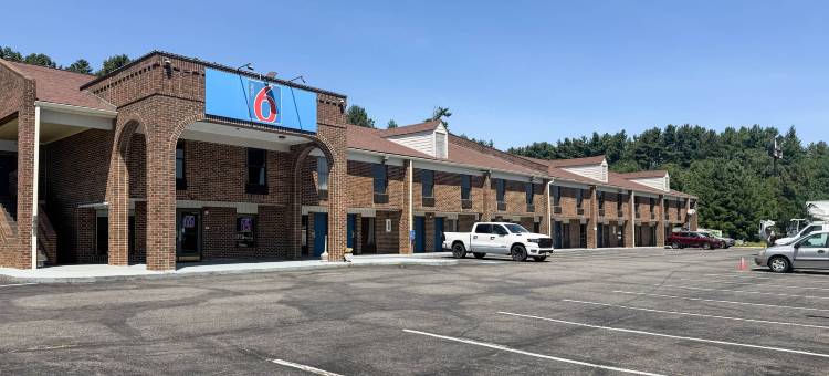 弗吉尼亚范西峡口6号汽车旅馆(Motel 6 Fancy Gap, VA)图片