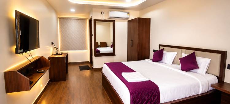 Hotel Lavish Grand图片