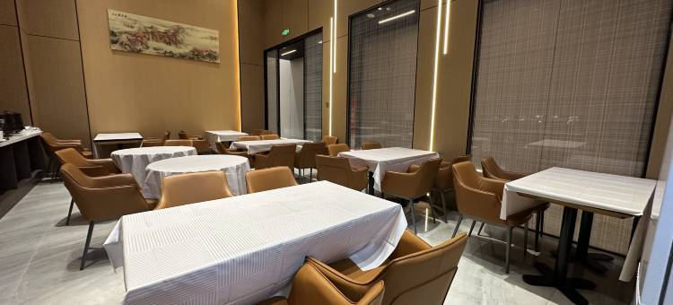 锐思特酒店(乌兰察布站店)图片