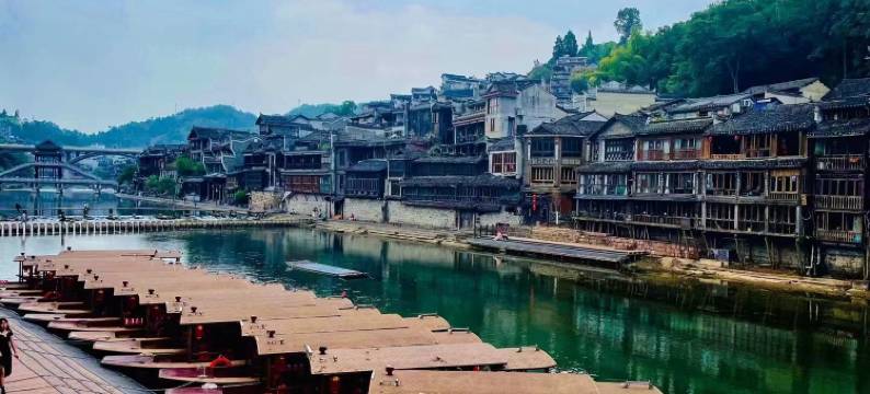 凤凰我行其野长志江景客栈图片