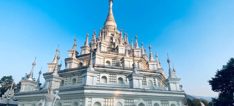 芒市翠堤酒店图片