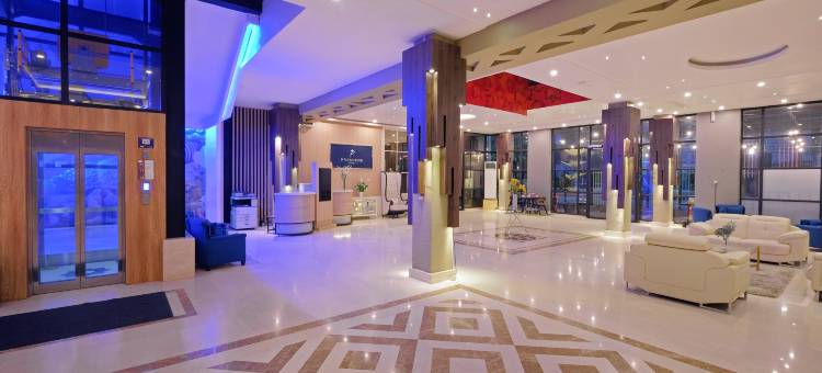 直葛首映酒店(Premiere Hotel Tegal)图片