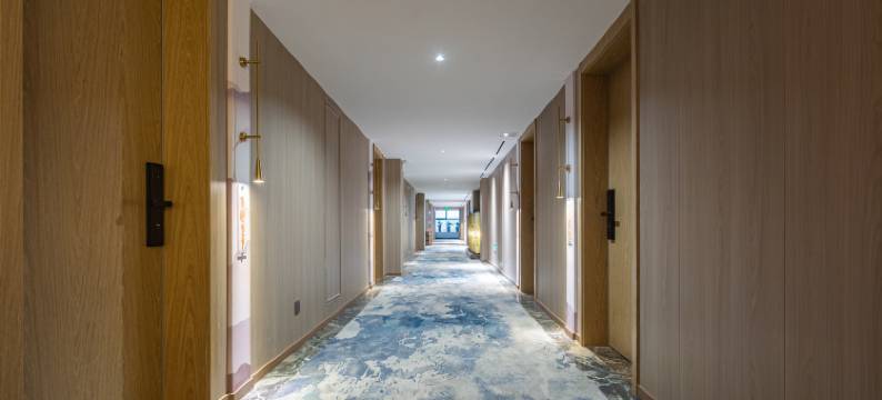 香港艾度假日酒店(重庆梁平重百商场店)图片