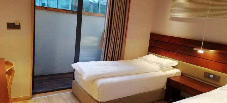 宁陕珍本色山居图片