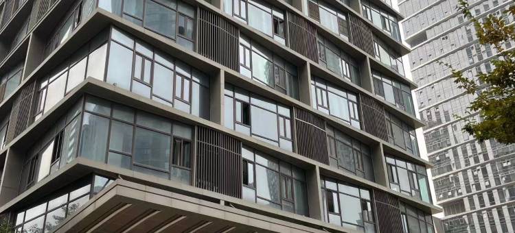 云境高空江景酒店(武汉绿地国际金融城武昌江滩店)图片