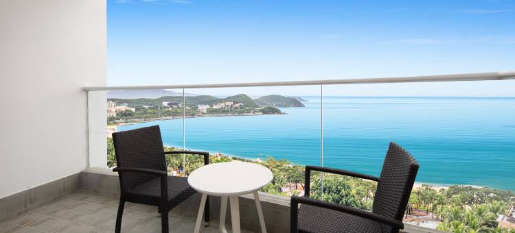 嘉宁·东海｜SEAVIEW·STAYCATION 临海臻境酒店(大东海沙滩店)图片