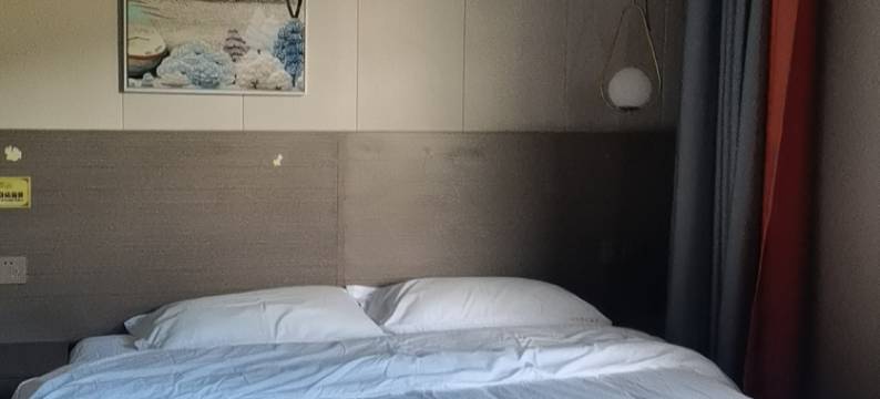 边坝炯拉措大酒店图片