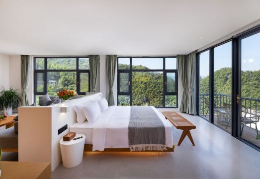 Yunyuzhu Shanju (Hongcun Branch) over view