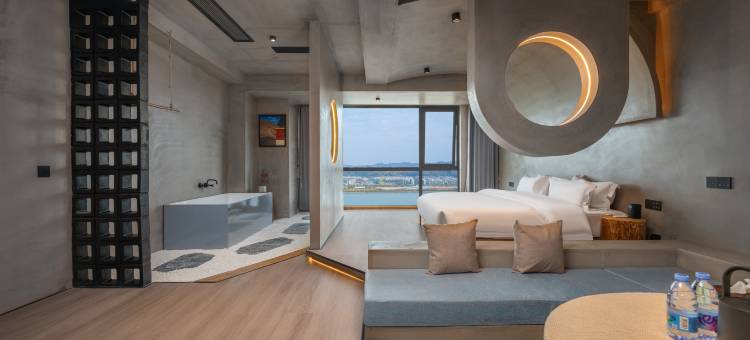 泥木·SKY CITY HOTEL(绵阳经开万达广场南郊机场店)图片