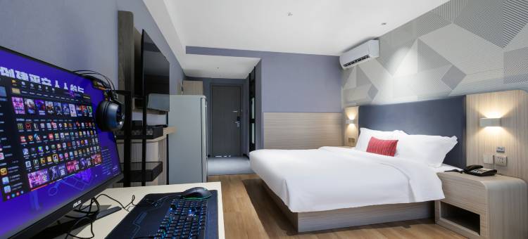 网鱼电竞酒店(江阴体育中心香山路店)图片