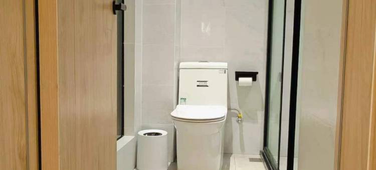 云上四季酒店(泸西阿庐古洞店)图片