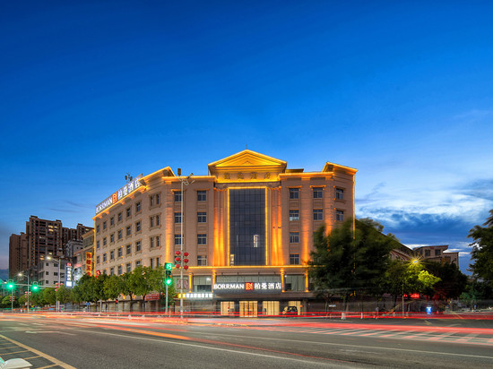 柏曼酒店(揭阳揭西盛通店)