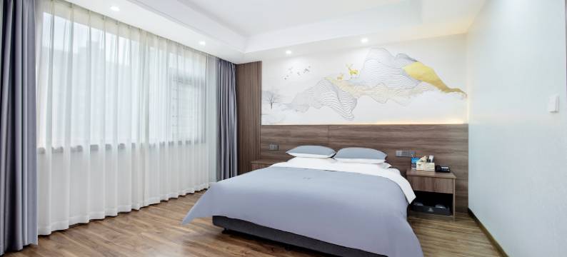 光山百泰宾馆(西亚城市广场店)图片