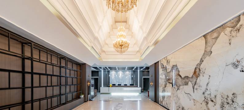 呼和浩特鹊桥大酒店(海亮广场中山路地铁站店)图片