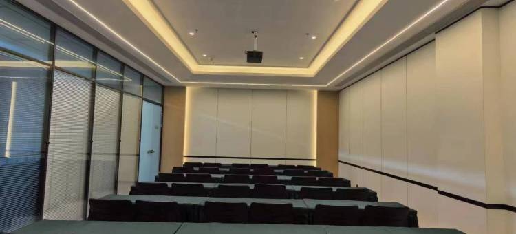 白玉兰酒店(大连人民广场东关街店)图片