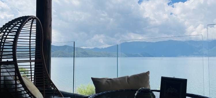 泸沽湖两棵树湖景客栈图片